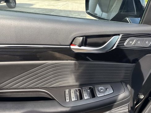 Used 2025 Hyundai Palisade Calligraphy image 20