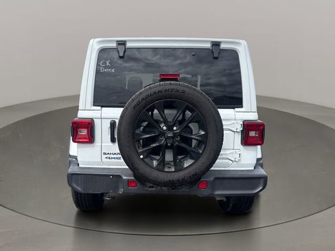 Used 2025 Jeep Wrangler Unlimited Sahara image 6