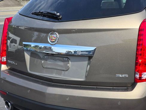 Used 2016 Cadillac SRX Performance w/ Driver Awareness Package AWD/4WD image 14