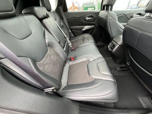 Used 2022 Jeep Cherokee Latitude w/ Sun & Sound Group image 20