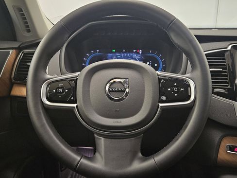 Certified 2025 Volvo XC90 B6 Plus w/ Protection Package Premier image 41