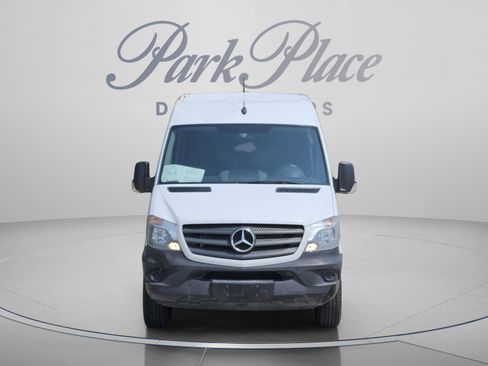 Used 2017 Mercedes-Benz Sprinter 2500 image 8