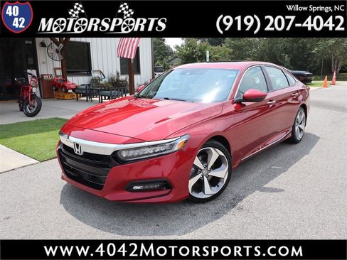 Used 2018 Honda Accord Touring image 1