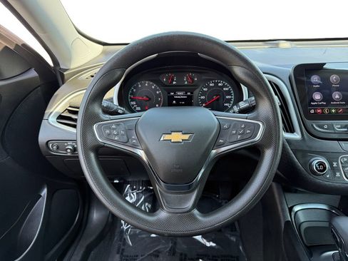 Used 2024 Chevrolet Malibu LT FWD image 12
