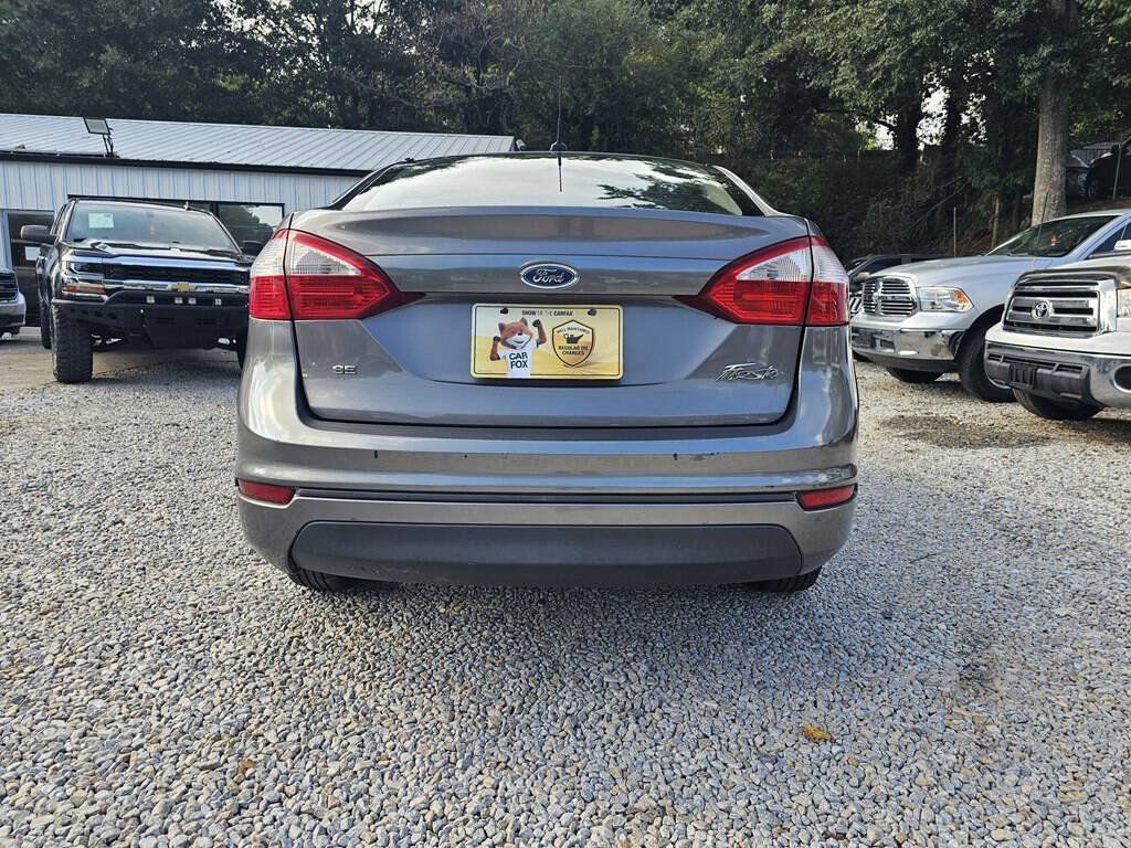 Used 2014 Ford Fiesta SE w/ Comfort Package FWD image 10