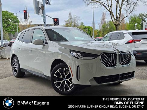 Used 2025 BMW X3 xDrive30i w/ Premium Package image 1