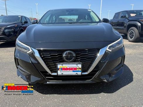 Used 2020 Nissan Sentra SV w/ SV Premium Package FWD image 2