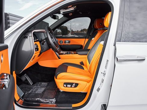 Used 2025 Rolls-Royce Cullinan image 43