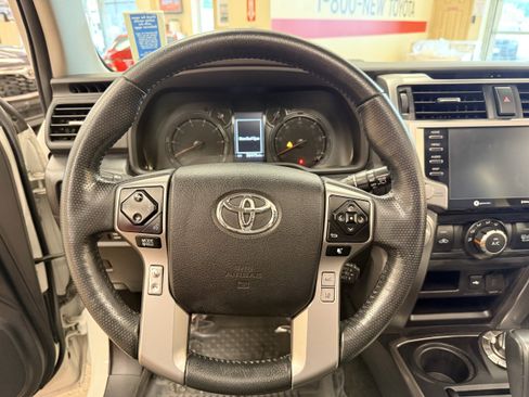 Certified 2024 Toyota 4Runner SR5 Premium w/ Moonroof Package AWD/4WD image 29