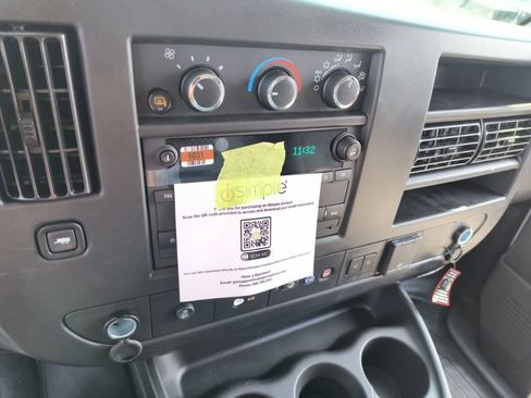 New 2025 Chevrolet Express 2500 w/ Driver Convenience Package image 27