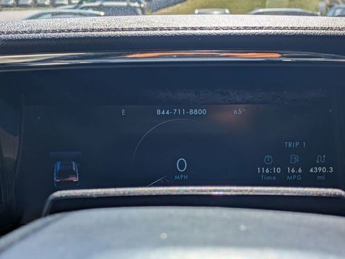 Used 2023 Lincoln Navigator Reserve image 16