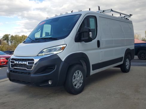 Used 2025 RAM ProMaster 2500 w/ Quick Order Package 22G SLT image 2