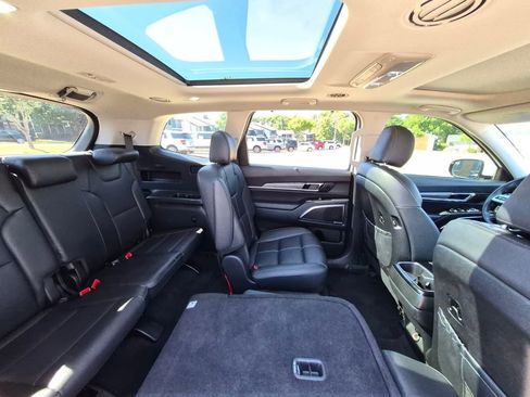 Used 2021 Kia Telluride SX w/ Towing Package FWD image 48