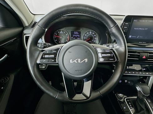 Certified 2023 Kia Seltos S image 11