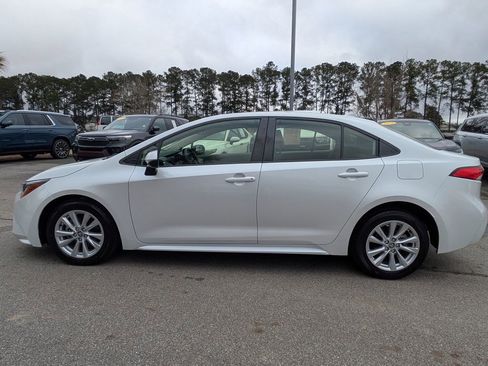 Used 2023 Toyota Corolla LE image 7