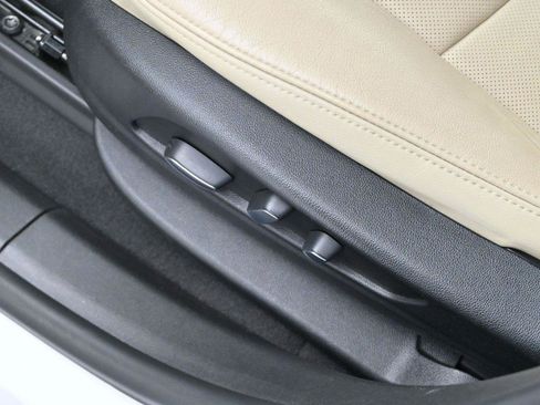 Used 2019 Cadillac XT5 Luxury FWD image 14