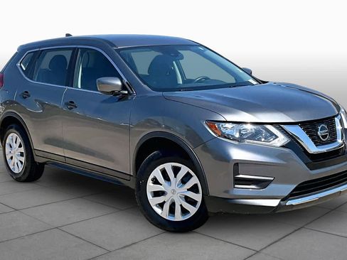 Used 2020 Nissan Rogue S FWD image 3