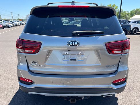Used 2019 Kia Sorento EX w/ EX Touring Package AWD/4WD image 4