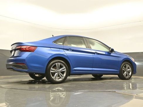 Used 2024 Volkswagen Jetta SE w/ Panoramic Sunroof Package FWD image 24