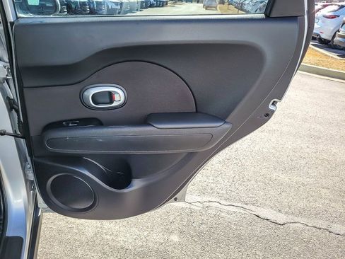 Used 2019 Kia Soul Base image 19