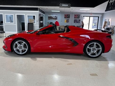 Used 2024 Chevrolet Corvette Stingray Preferred Conv w/ Z51 Performance Package RWD image 5