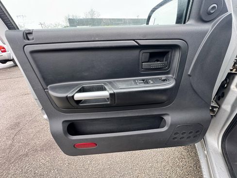 Used 2008 Mitsubishi Raider LS image 12