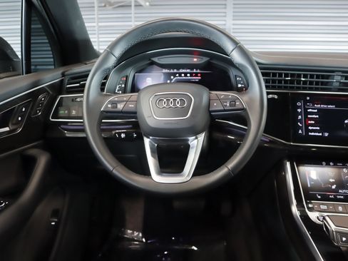 Used 2024 Audi Q7 2.0T Premium image 17