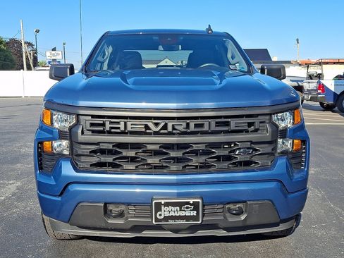 Used 2024 Chevrolet Silverado 1500 Custom AWD/4WD image 2