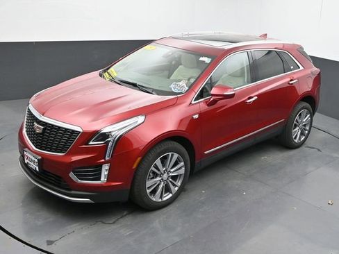 Used 2025 Cadillac XT5 Premium Luxury AWD/4WD image 42