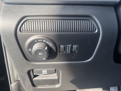 New 2025 Jeep Wagoneer Series II w/ Convenience Group I AWD/4WD image 20