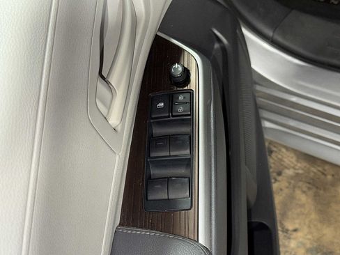 Used 2022 Toyota Sienna LE FWD image 23