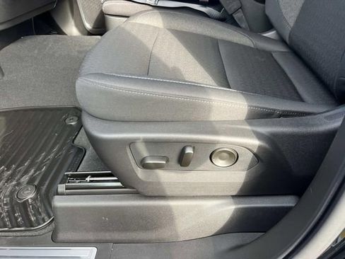 New 2026 GMC Sierra 1500 Elevation image 17