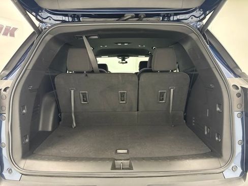 Used 2023 Chevrolet Traverse LT FWD image 27