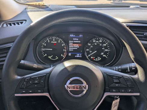 Used 2021 Nissan Rogue Sport S image 14