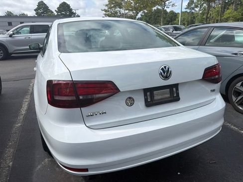Used 2018 Volkswagen Jetta S FWD image 7