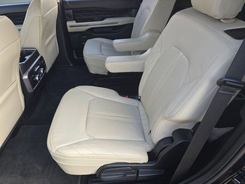 Used 2021 Ford Expedition Platinum image 47