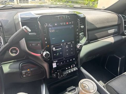 Used 2022 RAM 2500 Laramie w/ Night Edition AWD/4WD image 8