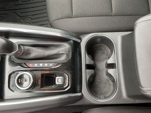 Used 2024 GMC Canyon Elevation w/ Convenience Package AWD/4WD image 18