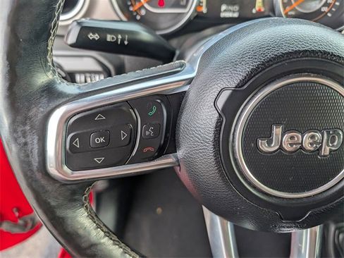 Used 2020 Jeep Gladiator Overland image 15