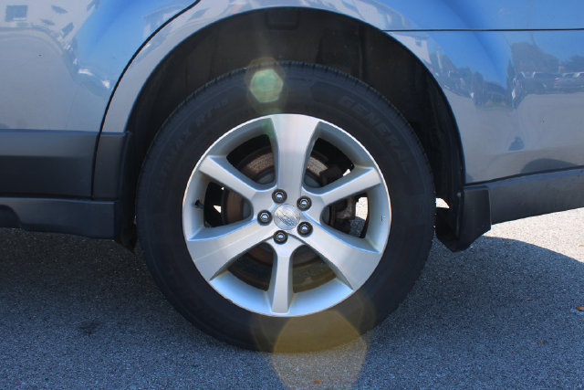 Used 2013 Subaru Outback 2.5i Limited w/ Moonroof Pkg AWD/4WD image 31