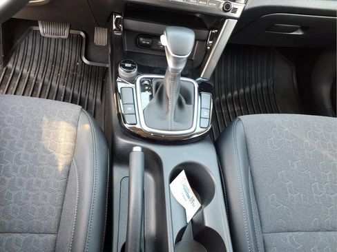 Used 2025 Kia Seltos S FWD image 19