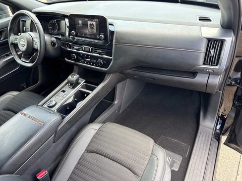 Used 2025 Nissan Pathfinder Rock Creek AWD/4WD image 18