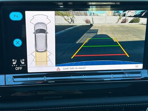 New 2026 Volkswagen Atlas SE image 18
