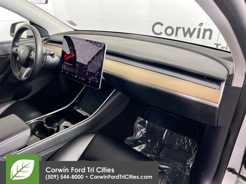 Used 2020 Tesla Model Y Long Range image 27