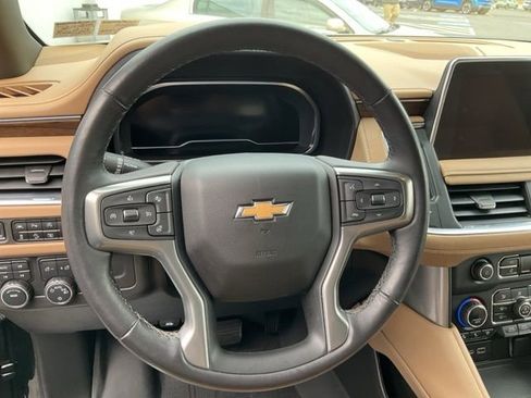 Certified 2023 Chevrolet Suburban Premier image 11