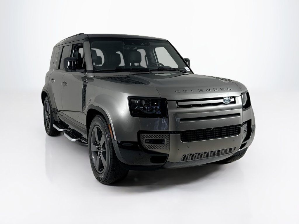 Used 2024 Land Rover Defender 110 X-Dynamic SE AWD/4WD image 7