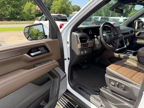 New 2026 GMC Yukon XL Denali Ultimate AWD/4WD image 27