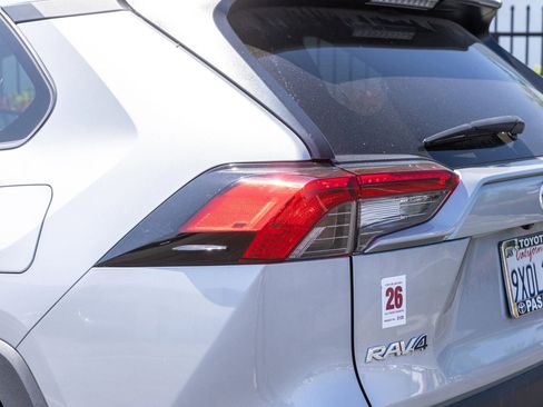 Used 2024 Toyota RAV4 LE AWD/4WD image 15