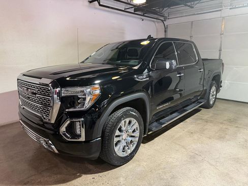 Used 2020 GMC Sierra 1500 Denali w/ Technology Package AWD/4WD image 3