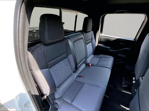 Used 2026 Nissan Frontier SV w/ Tow Package RWD image 20
